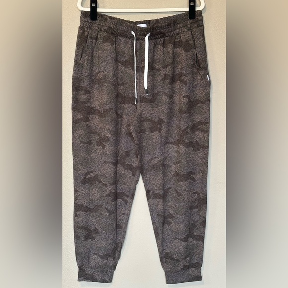 FEAT Camo Gray Roam Jogger NWT - Picture 2 of 5